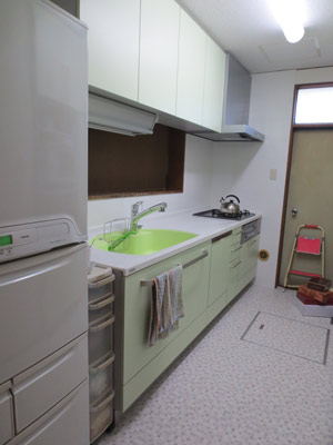 明るく清潔感のあるキッチンに変身 明るく清潔感のあるキッチンに変身